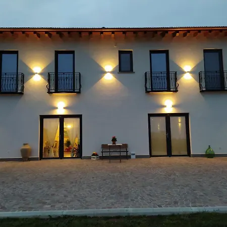 Casale Lisalola بيت ضيافة سوتري